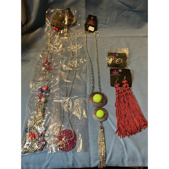Paparazzi New Sealed Necklaces and Other Jewelry Lot of 5 - Picture 1 of 7